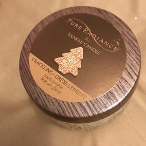 NWT Yankee Candle pure radiance crackling candle